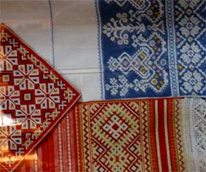 �������